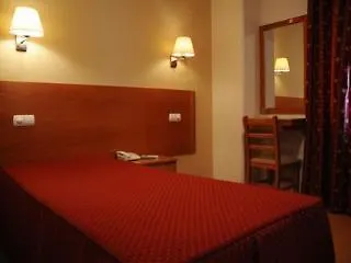 Ξενοδοχείο Italia 2*